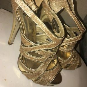 Shek glitter heels